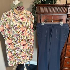 Sonoma Ladies Mid Rise Straight Leg Casual Pants - Size Large